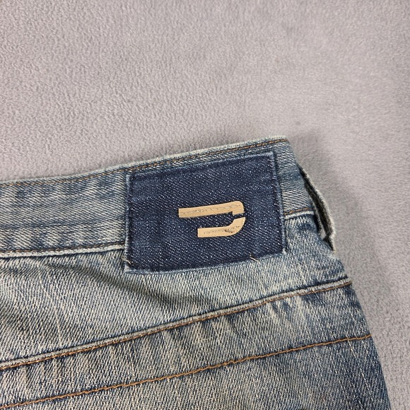 Diesel Jeans Mens 34x31 Blue Denim Straight Leg Medium Wash 5 Pocket Zip Fly - Picture 3 of 10